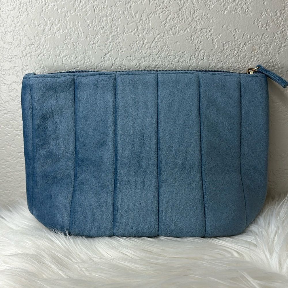 $5โ๐ Ulta Beauty Blue Velvet Plush Pillow BagโNEWโ